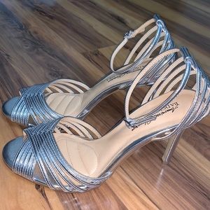 NEW American Glamour Badgley Mischka heels size 7.5, silver, never worn